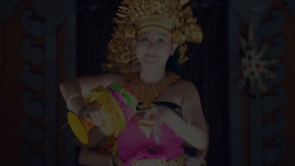 Hyunjoo Hwang Learns Traditional Balinese Dance