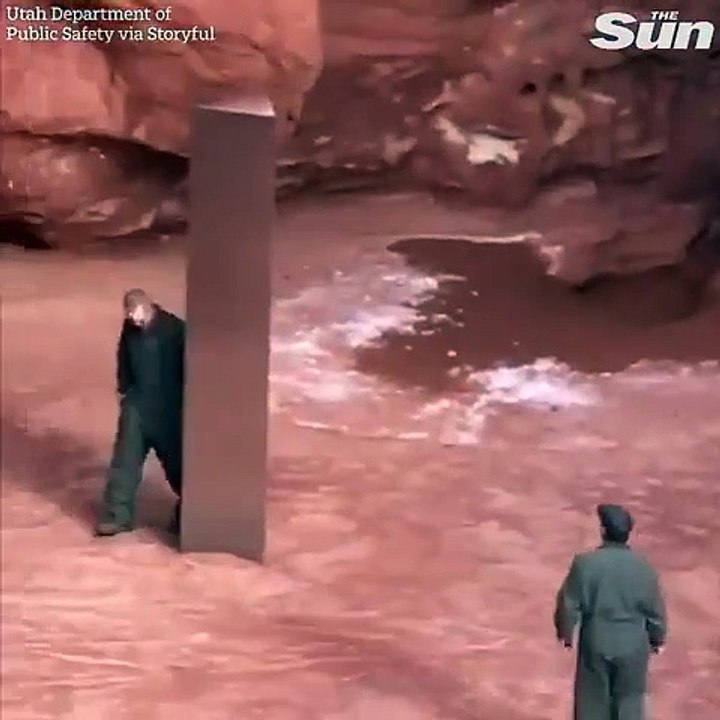 ABD’nin Utah eyaletinde çölün ortasında yere dikilmiş metal blok bulundu