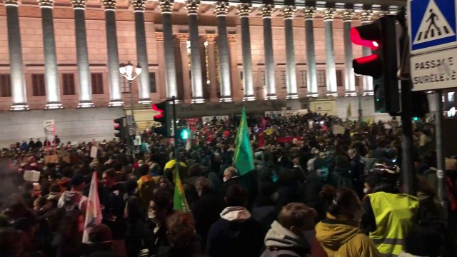 Правозащитники требуют смягчить французский законопроект о безопасности