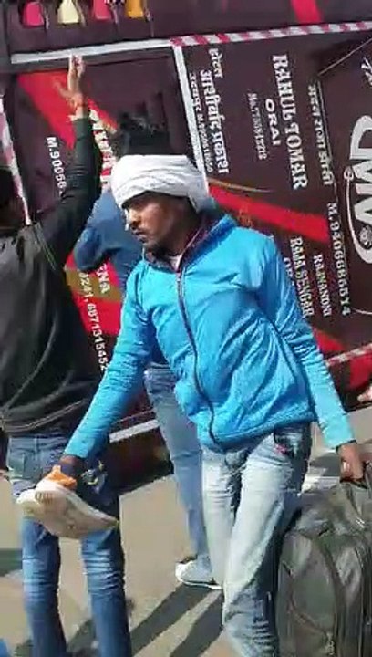 उज्जैन मक्सी रोड पर बस और ट्रक में भीषण टक्कर, एक की मौत करीब दो दर्जन से ज्यादा घायल