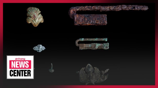 Gilt-bronze phoenix padlock from Unified Silla period found at Hwangnyongsa Temple