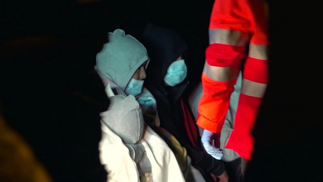 Ocho migrantes muertos tras el vuelco de una patera en Lanzarote