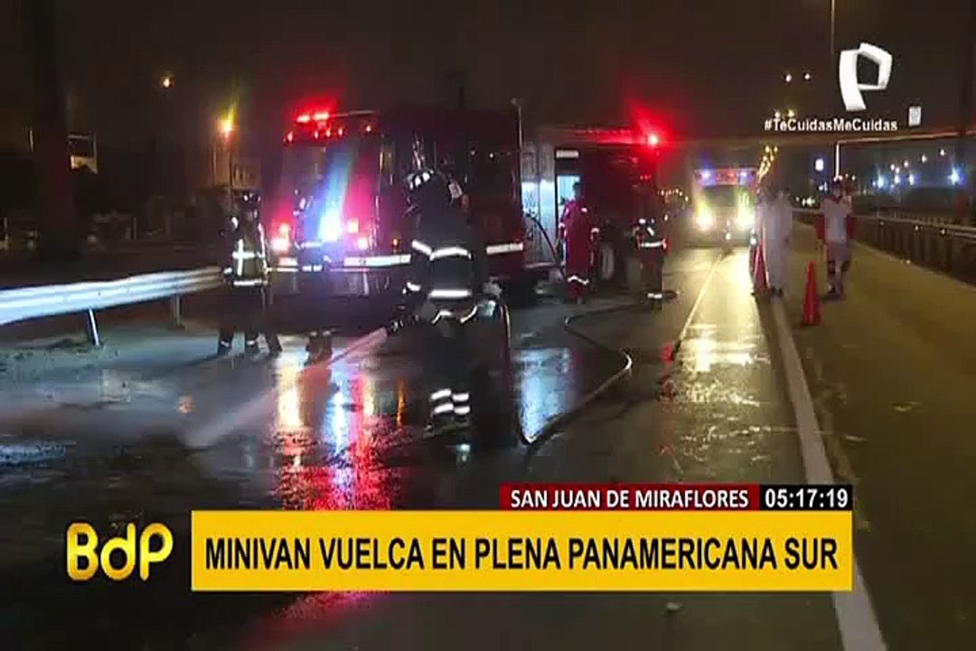 Seis muertos dejó caída de camioneta en abismo