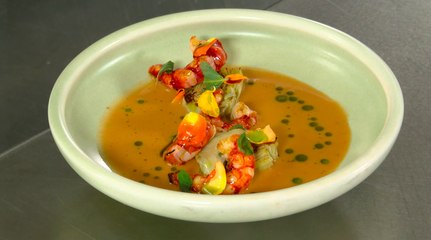 Menú de Navidad / Primer Plato: crema de marisco tailandesa con carabinero y corazones de alcachofa