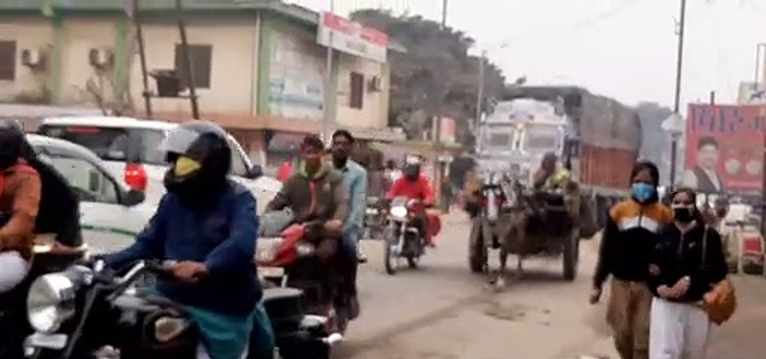 नहर पुल का चौड़ीकरण होने से लगा भीषण जाम