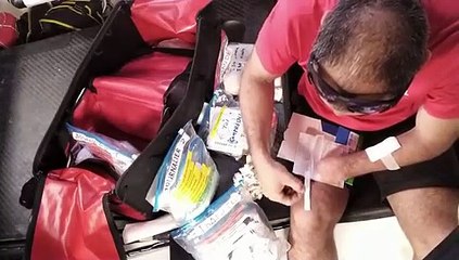 A bord de Groupe Apicil - Damien Seguin se blesse au bras