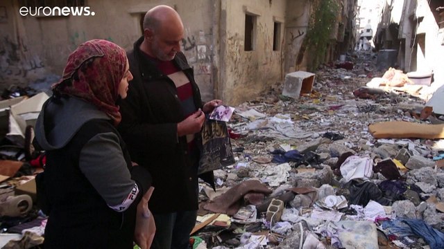 نازحون من مخيم اليرموك في دمشق يأملون بعودة قريبة إلى منازلهم