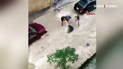 Sel sularından mucize kurtuluş kamerada