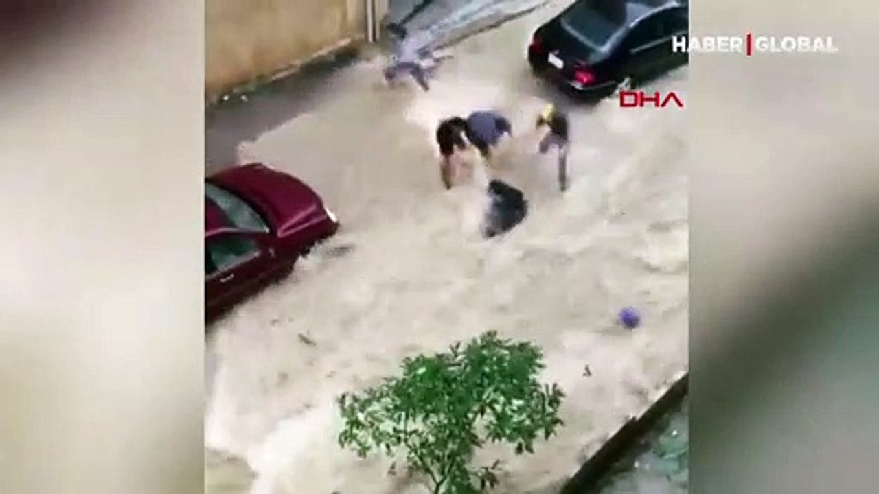 Sel sularından mucize kurtuluş kamerada