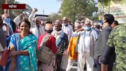 किसानों ने झाँसी-मिर्जापुर हाईवे को किया जाम