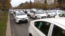 Taxistas se concentran en Madrid para exigir a Almeida que los escuche