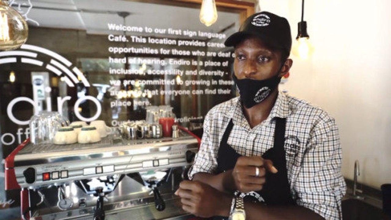 Uganda: Gehörlose von Maske betroffen