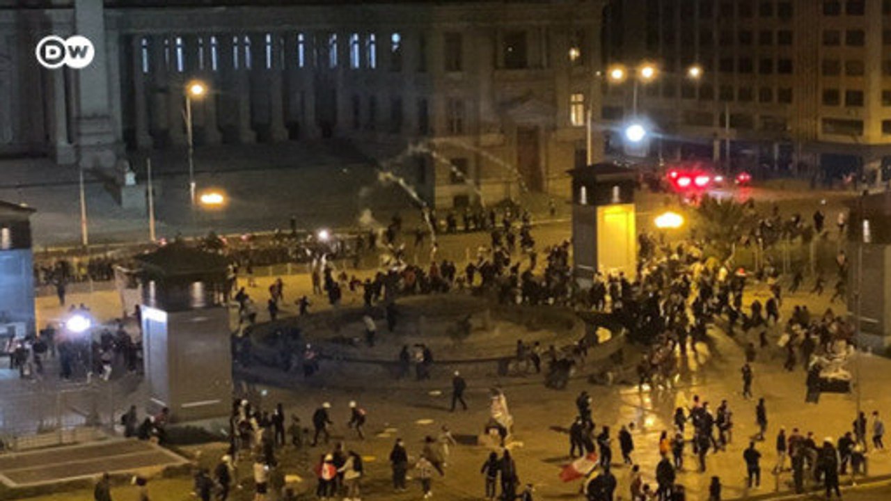 Peru protests put interim president under pressure