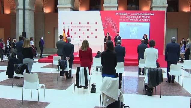 El Gobierno y los diferentes partidos políticos, salvo Vox, rinden homenaje por el 25N