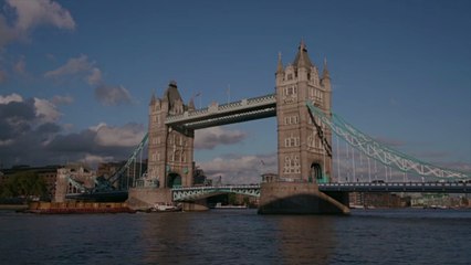 England Cuts 14-day Quarantine to Five Days for Travelers With Negative Test Results