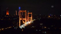 İSTANBUL - Kuleler ve köprüler turuncuya büründü