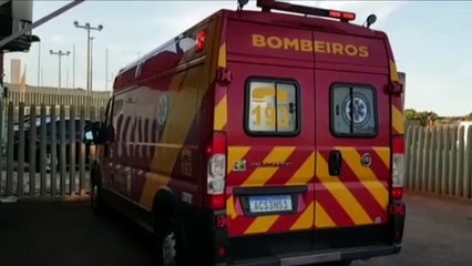 Homem sofre laceração na barriga com máquina de cortar madeira
