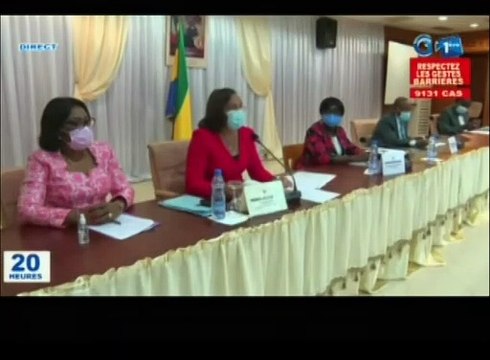 RTG/ Rencontre du ministre de la fonction publique, Madeleine Berre et le sénateur membre de la commission des lois et des affaires administratives