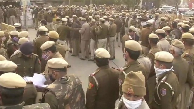 Farmers' protest: Police fires water cannons at Border