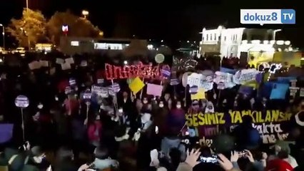 İstanbul'da kadınlar 25 Kasım için sokaktaydı: Sesimiz yankılansın; isyandayız!