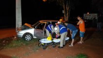 Mulher fica ferida ao colidir em poste no Bairro Brasmadeira