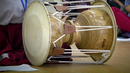 마스크 벗고 장구 시험치다 줄줄이 감염 / YTN