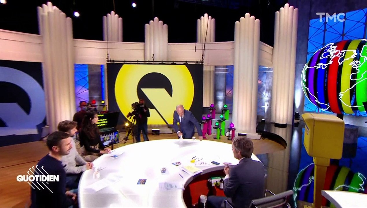 Entretien avec le président de La Poste .  25 novembre 2020