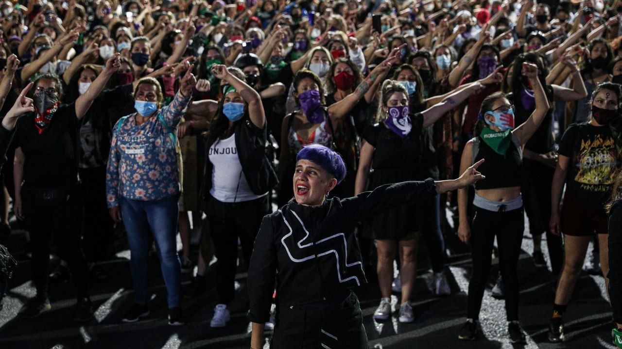 Chile domestic violence: Rights groups demand protection for women