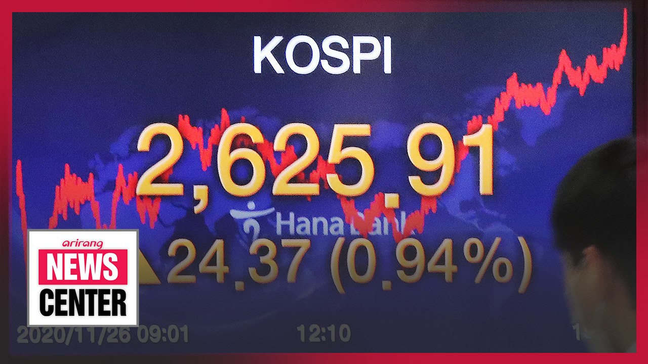 S. Korean stocks closes at record high on improved GDP forecast video