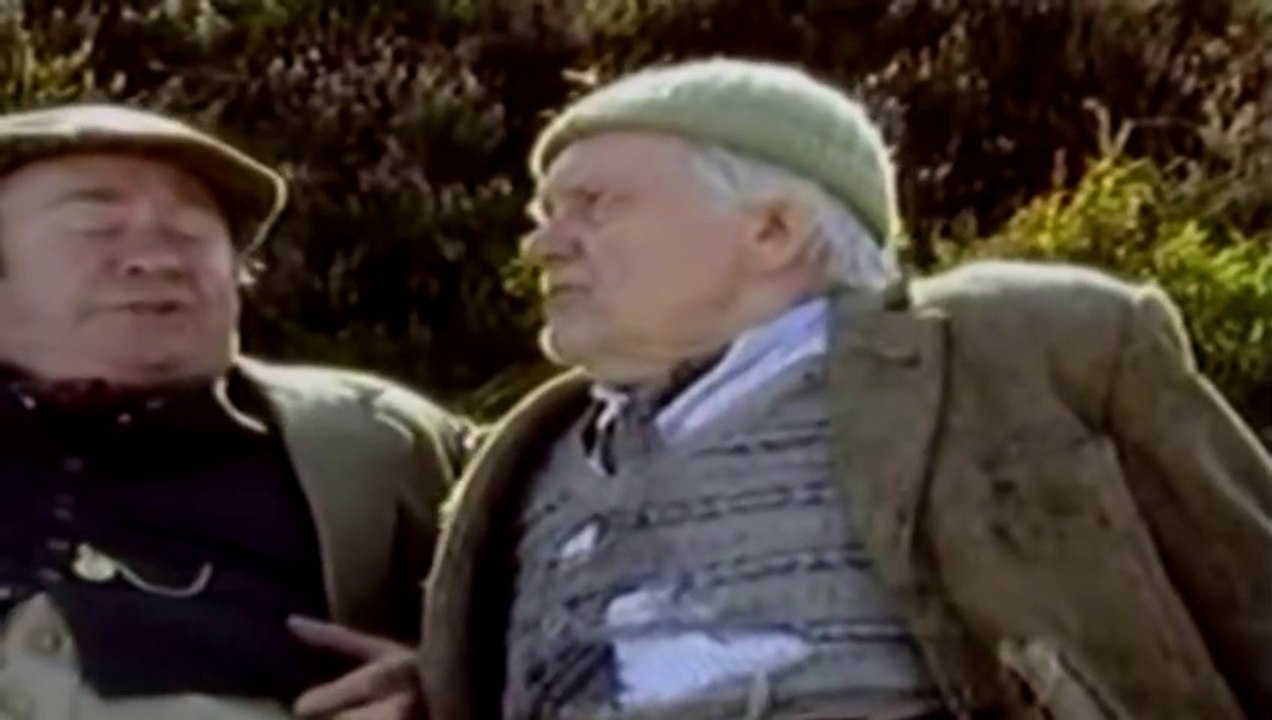 Last of the Summer Wine - S11/E1   Michael Aldridge ~ Bill Owen ~ Peter Sallis  ~ Thora Hird ~ Kathy Staff