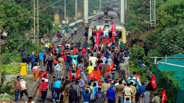 Bharat Bandh: Watch protest on railway track in Kolkata