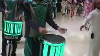 Roaming drummers at Ithra, Dhahran (Saudi Arabia )