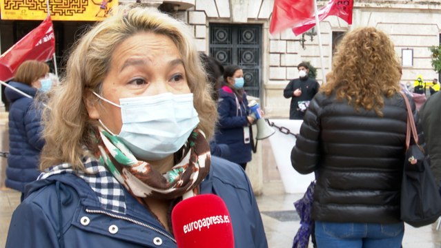 Trabajadora denuncia acoso de la empresa de limpieza de colegios