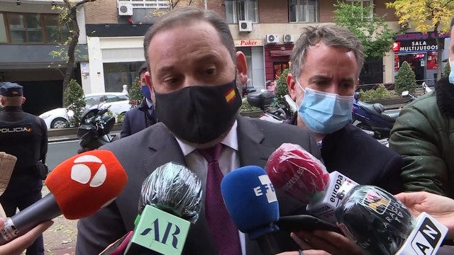 Ábalos responde a González que nadie hace callar a nadie pero le pide respeto