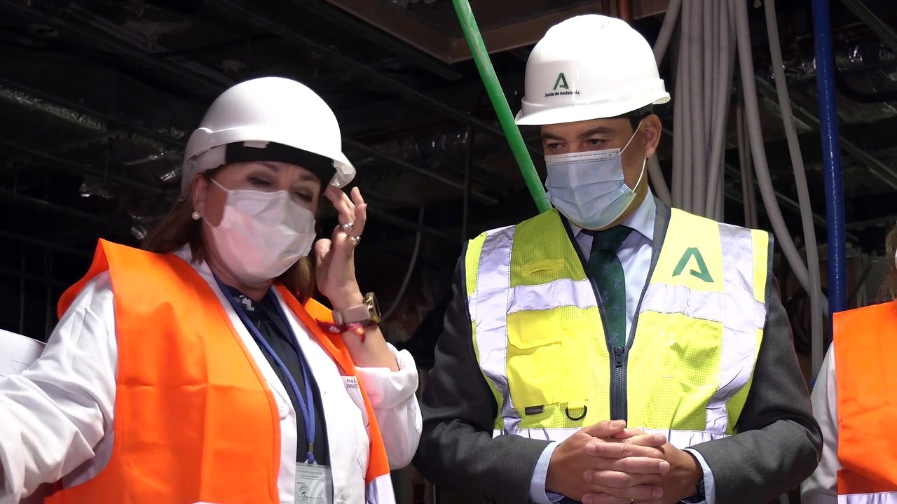 Moreno visita las obras de reforma del Hospital Comarcal Valle de los Pedroches