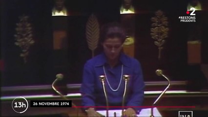 Le 26 novembre 1974, Simone Veil présentait son projet de loi sur l'IVG