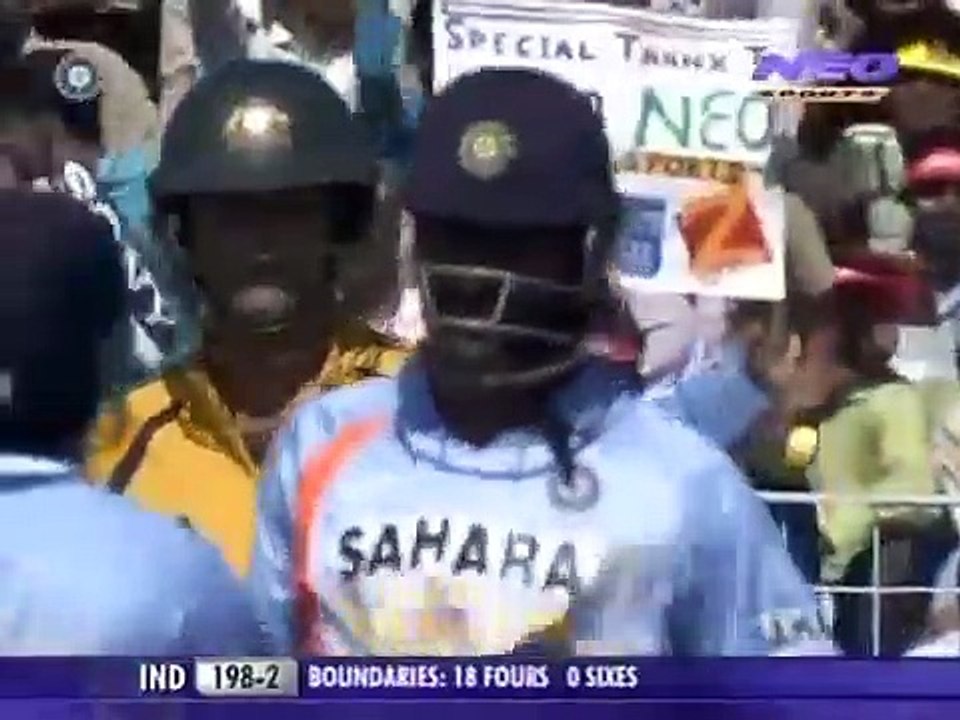 M.S Dhoni 50*(35) vs Australia 4th ODI 2007 @ Chandigarh