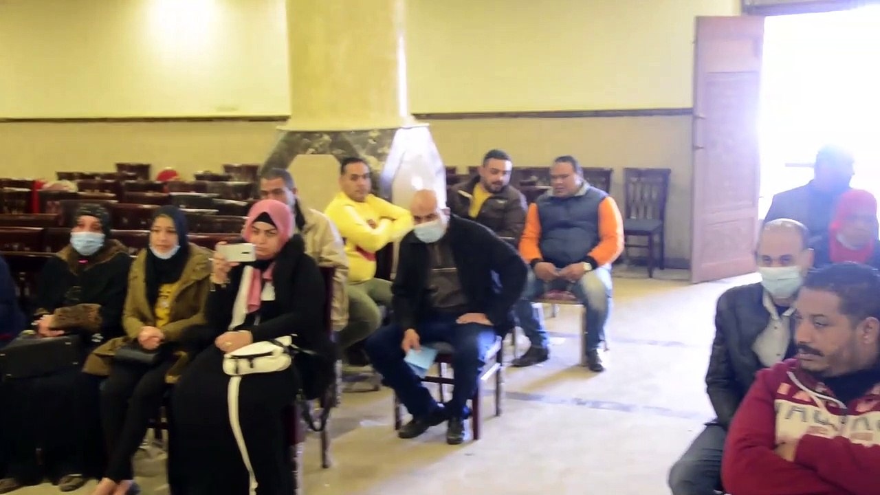 بعد قرار  الرئيس السيسي بتعويض متضرري العقار المائل.. محافظ الإسكندرية يسلم الأهالي وحدات سكنية شاملة الأثاث والأجهزة الكهربائية بمدينة بشاير الخير 3
