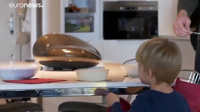 Мать - женщина, отец - мужчина : ЛГБТ-активисты против