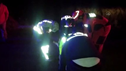 MUĞLA - Uçurumdan düşen kadını itfaiyeciler kurtardı