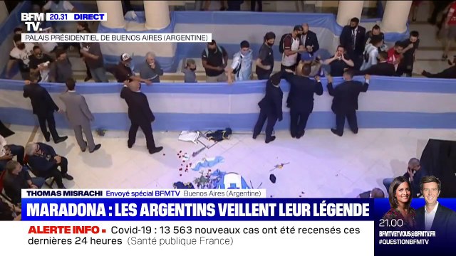 Une foule massive est venue rendre hommage à Diego Maradona à Buenos Aires, quelques incidents