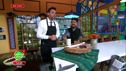¡Vamos a preparar unos ricos bocaditos de jamaica enchilada junto a Mariano! | Venga La Alegría