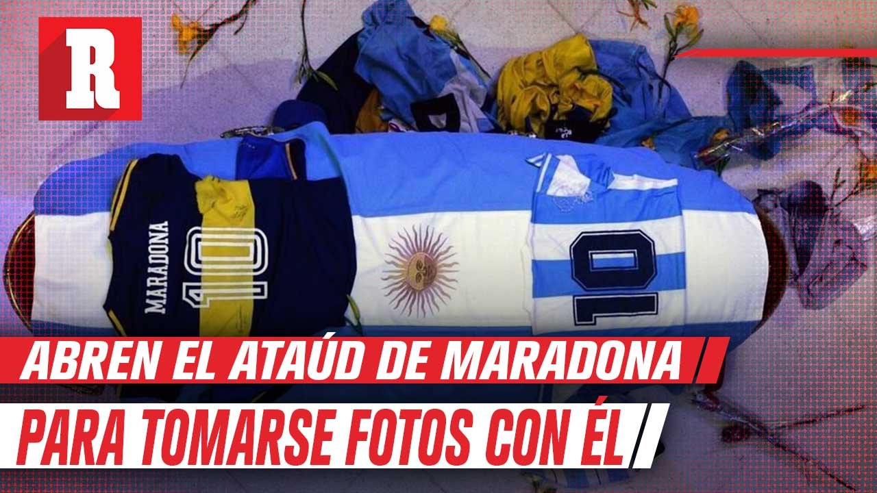 Empleados de la funeraria se tomaron fotos con el cuerpo de Maradona