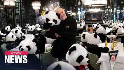 German restaurant stages 'panda-mic' protest against COVID-19 lockdown