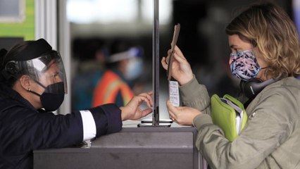 Juez ordena exigir nuevamente prueba de covid a viajeros