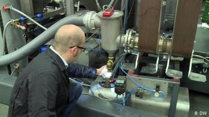 Salvaging raw materials from car batteries