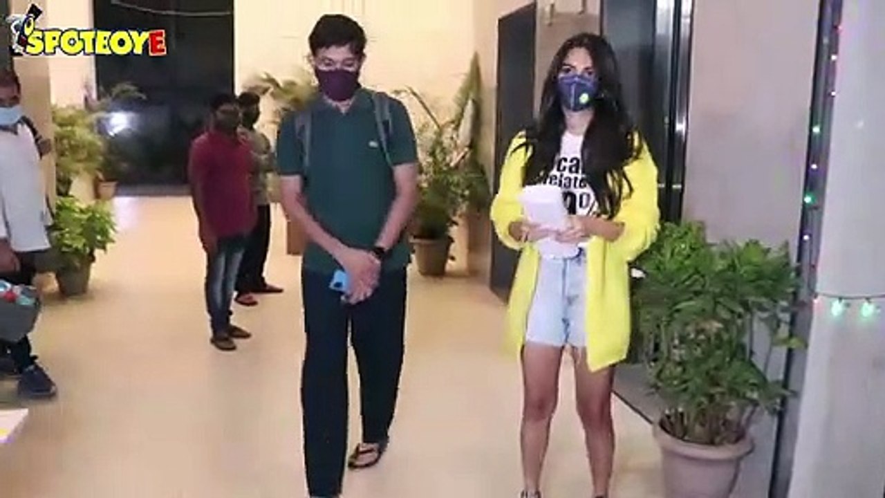 Kriti Kharbanda and Vikrant Massey Snapped Post Shoot | SpotboyE