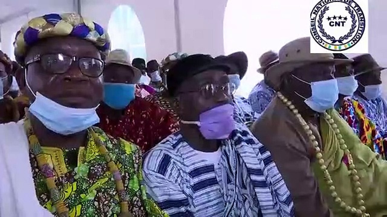 Bédié raconte sa « tentative d’assassinat » aux chefs des régions du Gôh, « ils ont jetés des bombes dans ma maison ici, ils ont forcés les portes chez moi et chez madame