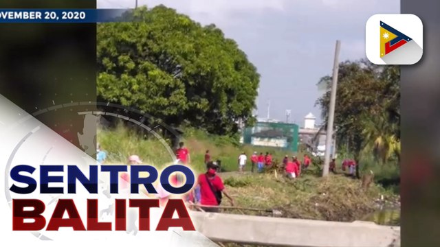 SENTRO SERBISYO: Kanal na nabaraduhan ng mga sanga matapos manalasa ang bagyong #UlyssesPH, agad na inaksyunang ng Valenzuela LGU