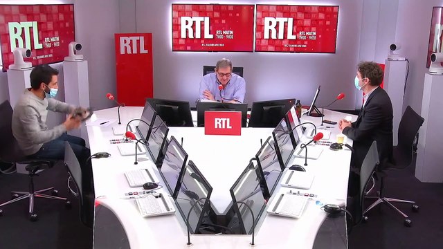 Gérald Darmanin, trop fort, et très faible